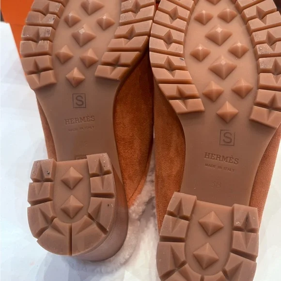 Authentic Hermes Cognac coloured sherling mules - Picture 7 of 8